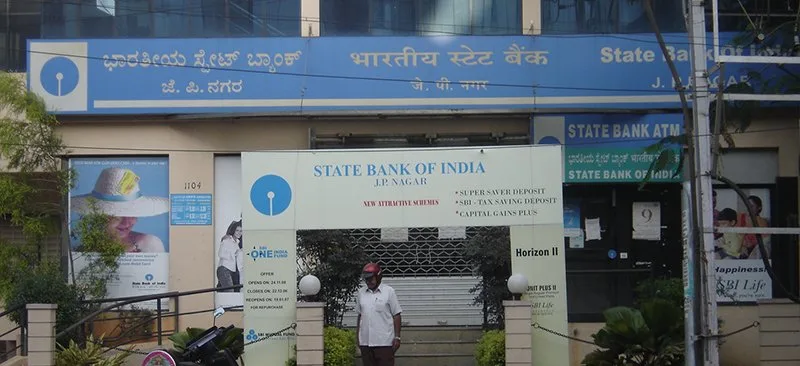 The State of Bank-led Initiatives for E/M-Banking and its Potential